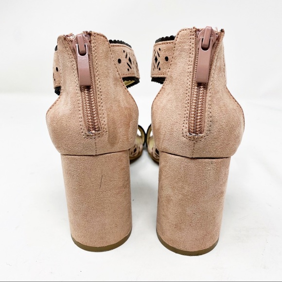 Chinese Laundry Strappy Block Heels - Picture 4 of 6